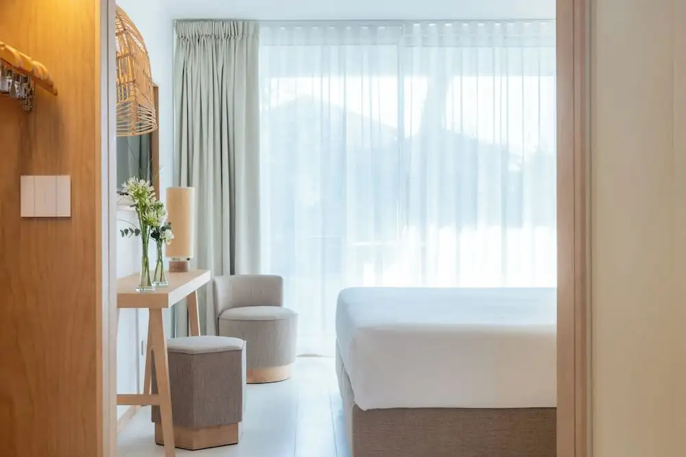 Superior Double room with balcony (full double bed)