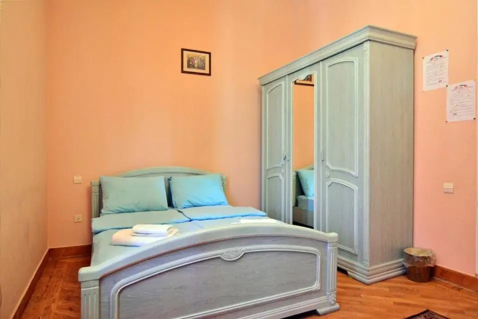 Luxury Double room (full double bed)