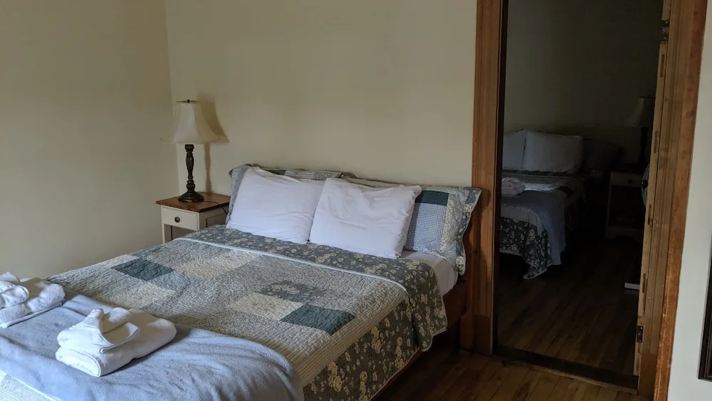 2 Bedrooms Standard Quadruple room