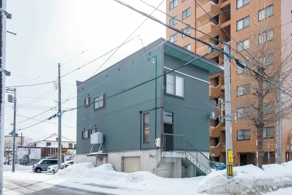 E-Us Naebo House