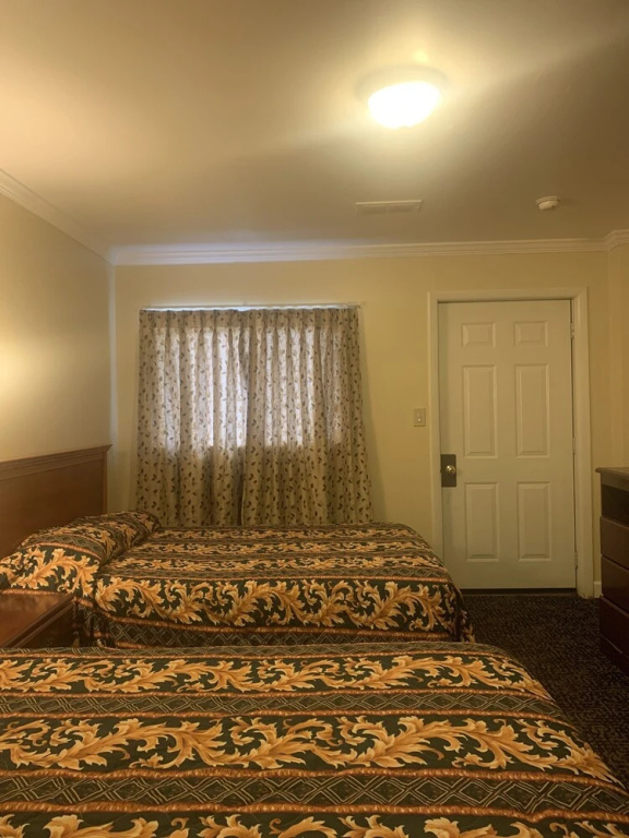 River Inn Motel — 2