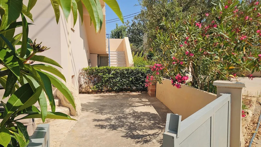 Casa Elysia 2BR Beach & Pool