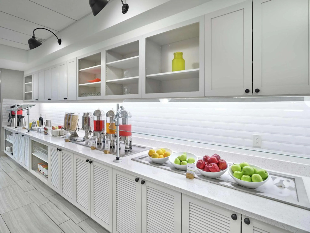 DoubleTree by Hilton Edmonton Downtown - фото 13