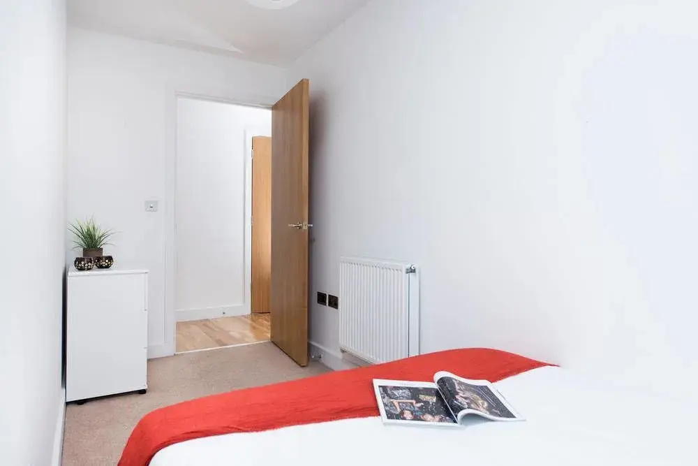 Modern 3BR Flat in Stratford With Great Views!