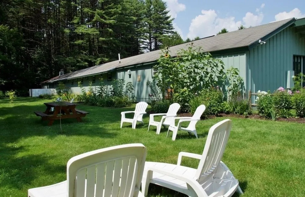 Saratoga Garden Motel