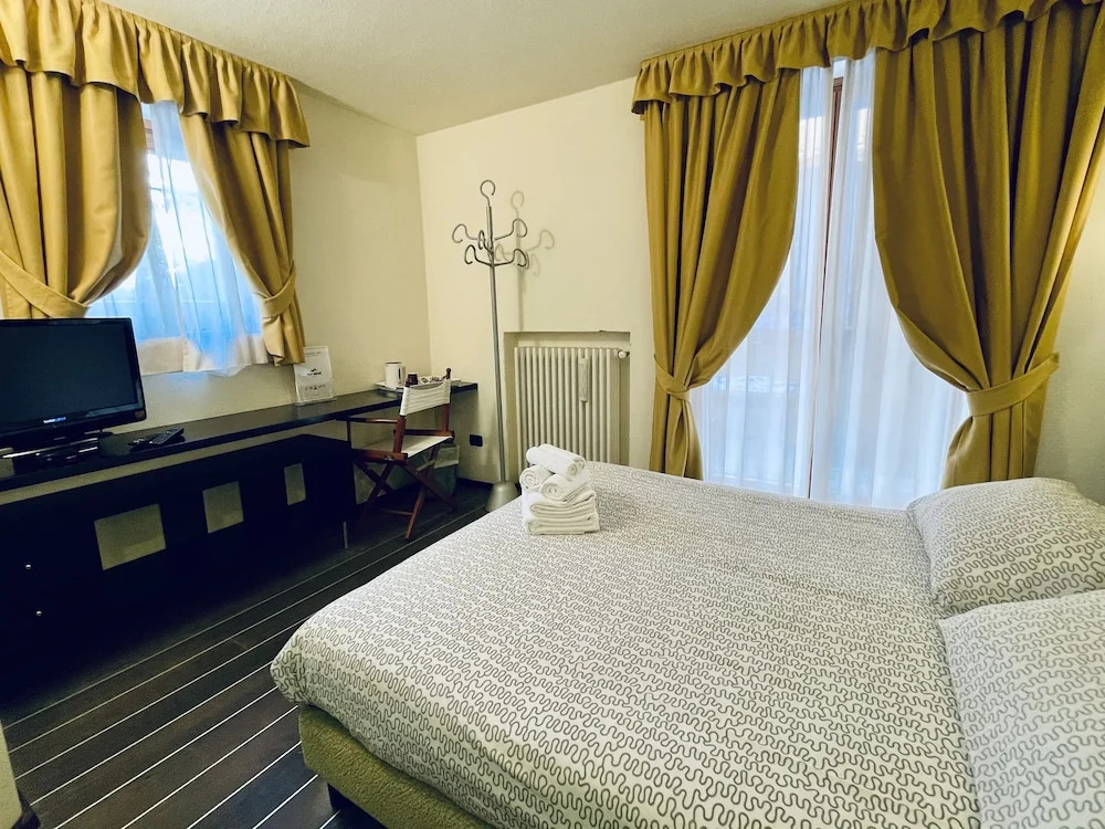 Classic room with balcony