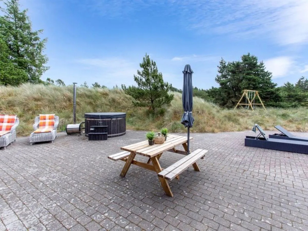 "Henrich" - 1.2km from the sea in Western Jutland