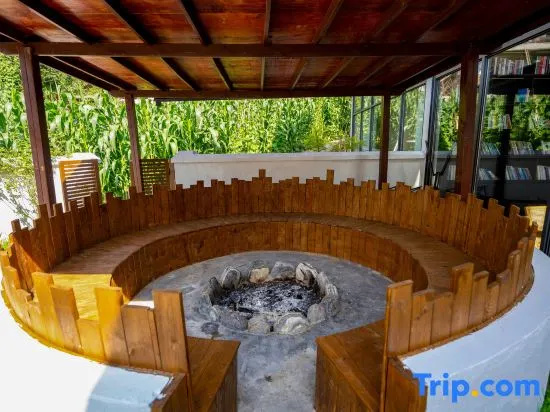 Reclusive·Snow Mountain Star-Viewing Private Hot Spring Boutique Hotel