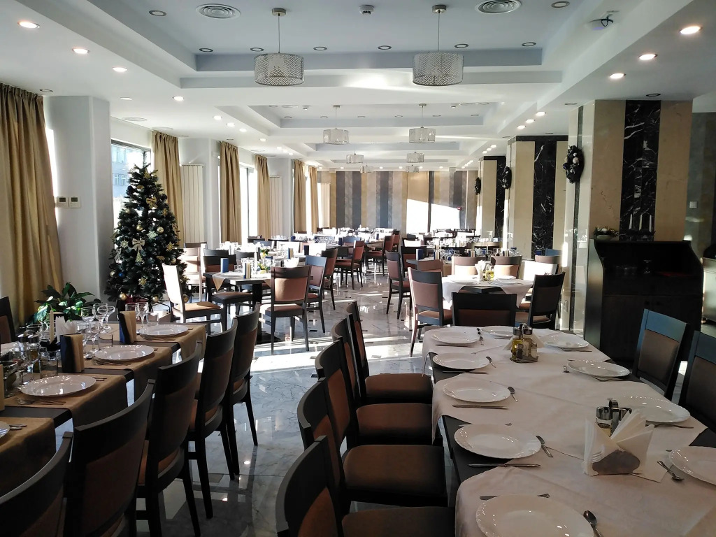 Hotel Sarmis by null