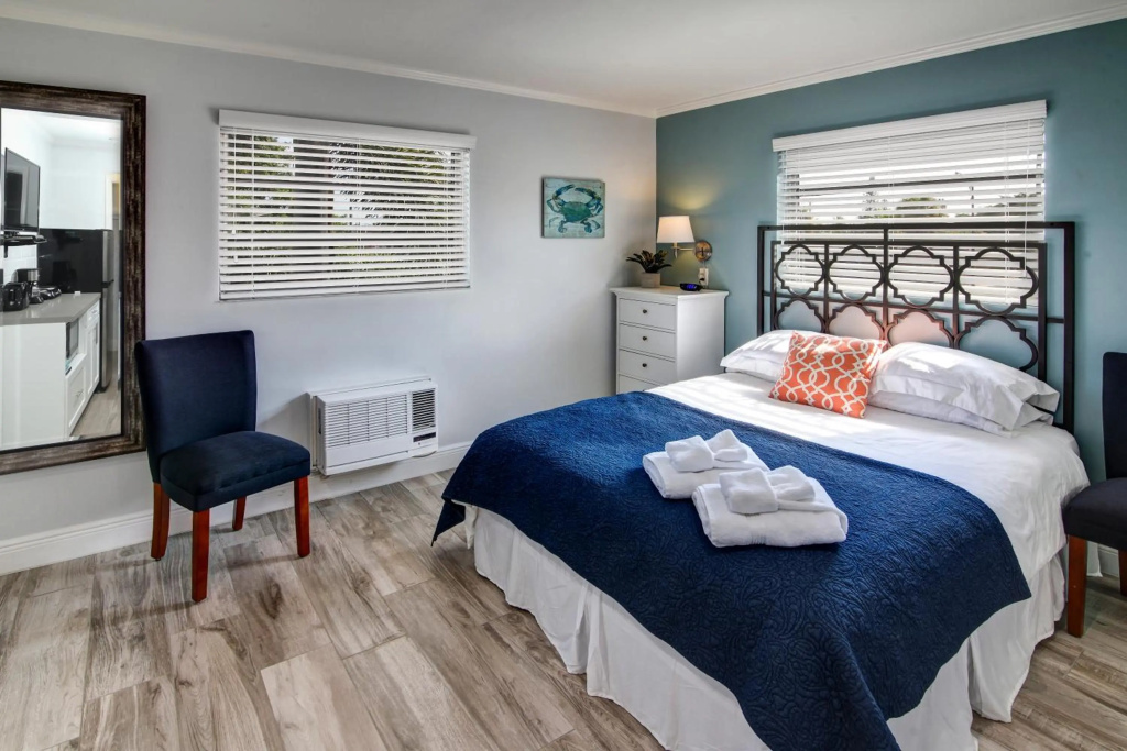 May-Dee Suites — 4