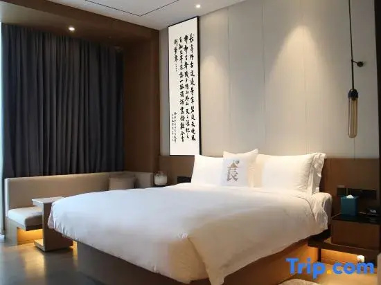 Standard Double room with courtyard view (full double bed)
