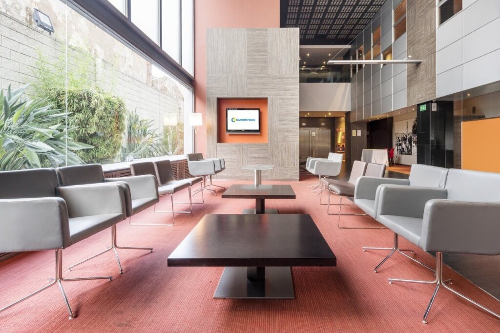 Hotel ILUNION Barcelona picture