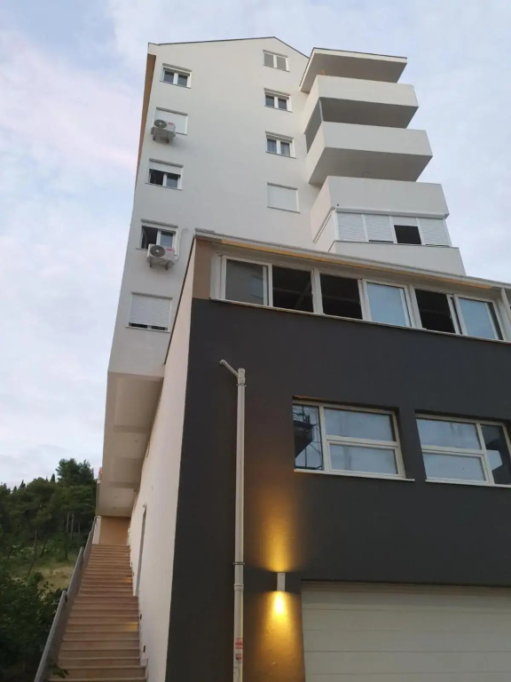 Sunny Hill Ljubovic Apartment
