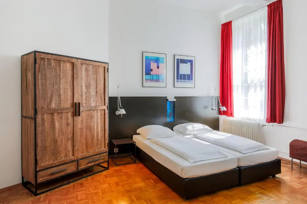 Standard Double room (full double bed)
