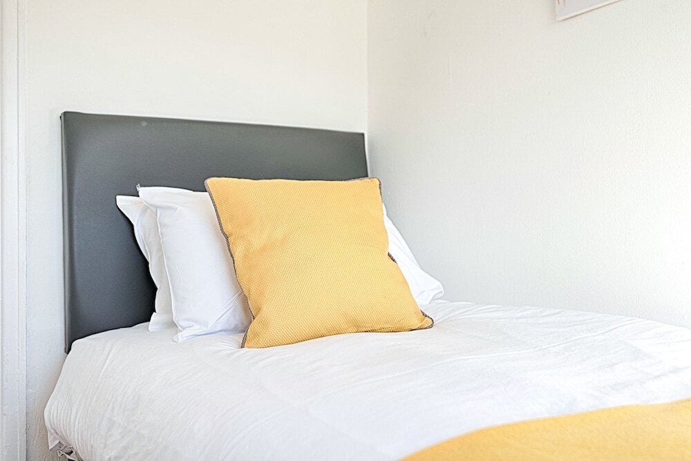 Отель Swansea Essex Spacious, фото 3