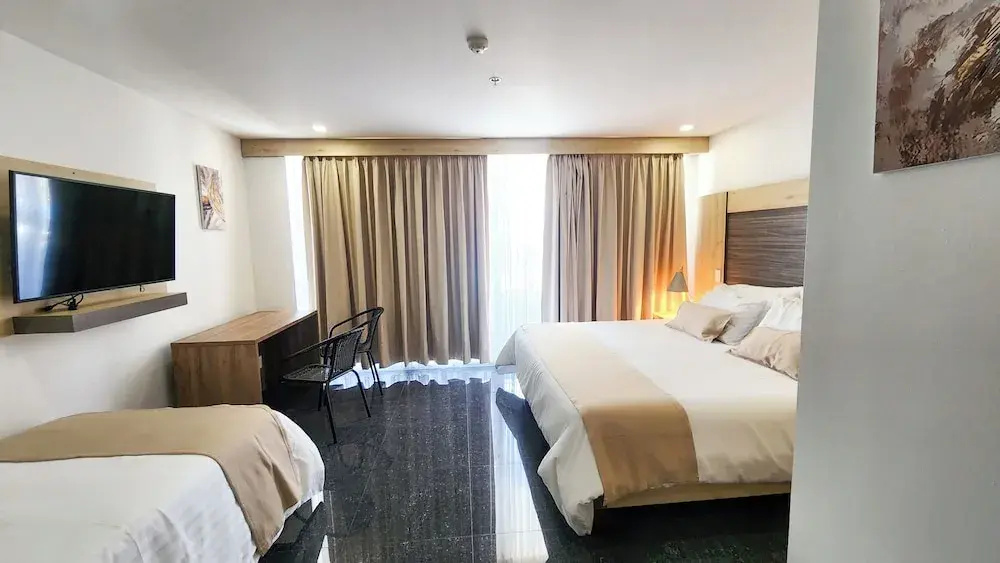 Standard Triple room with balcony