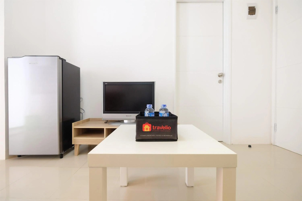 Well Furnished 2Br Bassura City Apartment