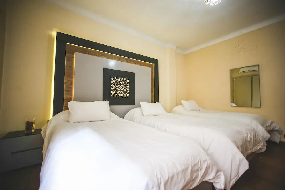 Standard Triple room