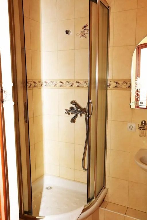 Двухместный номер Classic 2 отдельные кровати в Агрос