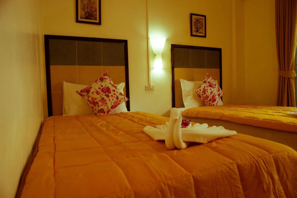 Standard Double room with balcony (twin beds)