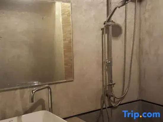 2 Bedrooms Cottage