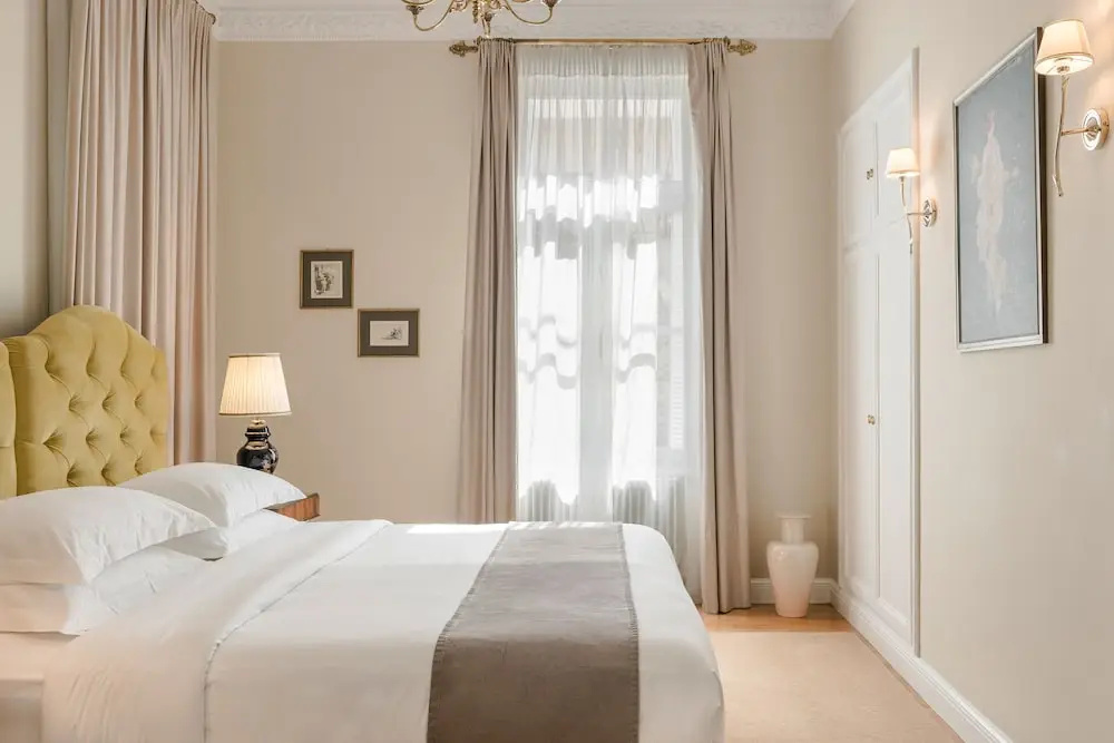 2 Bedrooms Standard Family room