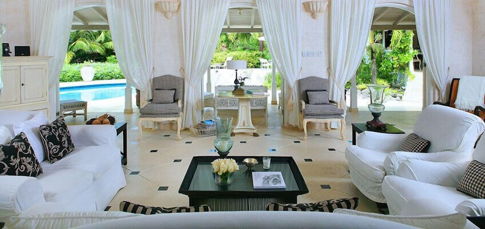 Villa Ixora