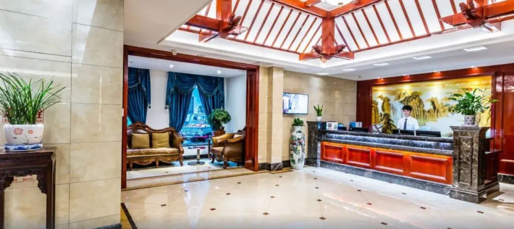 Lobby & Reception