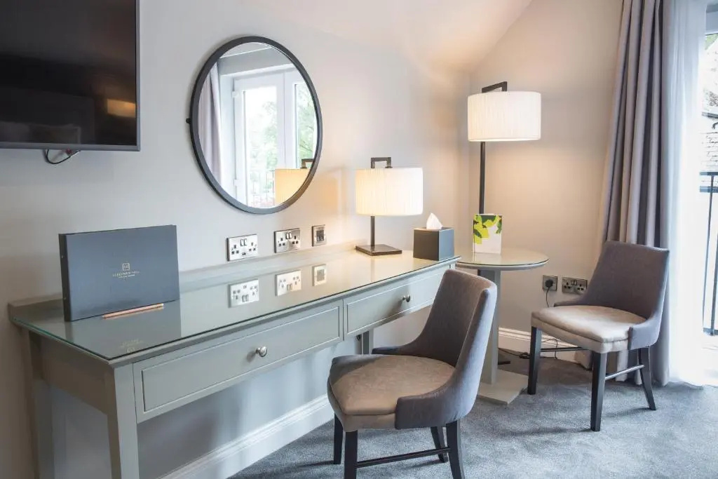 Llechwen Hall Hotel - Chambres