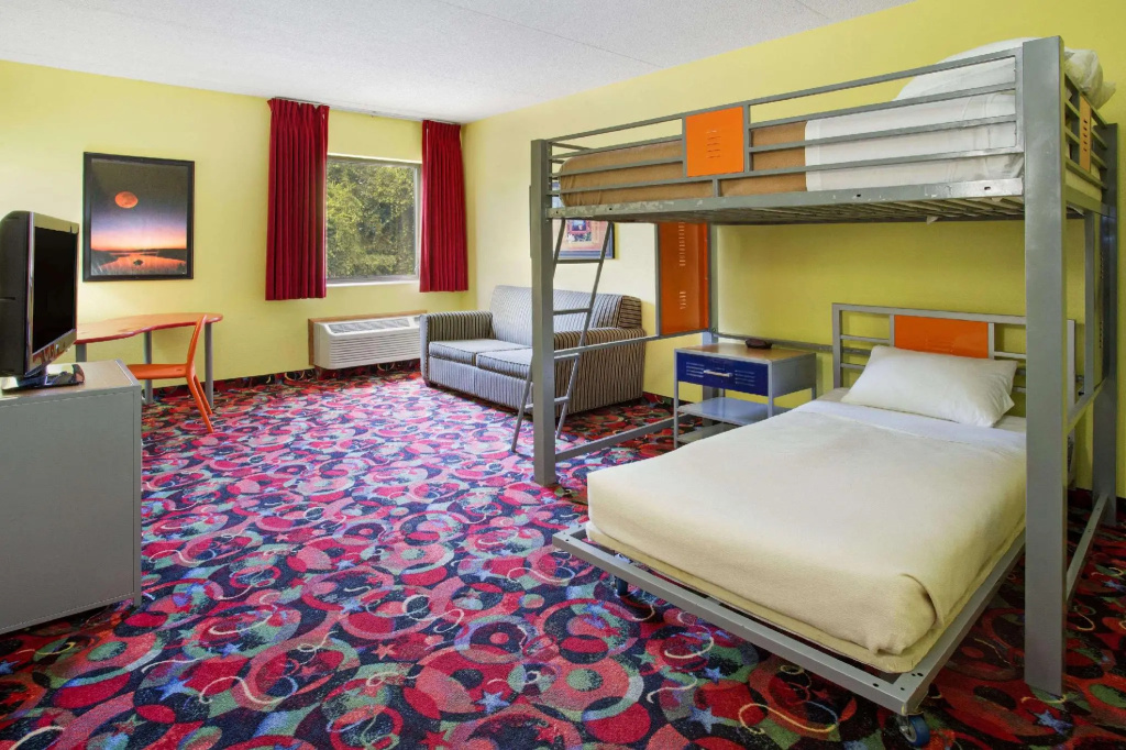 Quadruple Suite (full double bed)