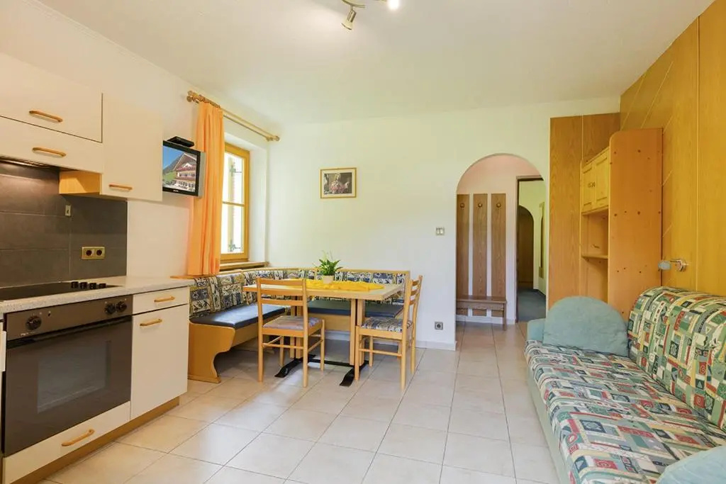 Standard Double room with balcony (full double bed)