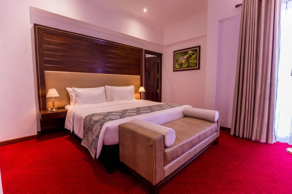 4 Bedrooms Standard Quadruple Family room