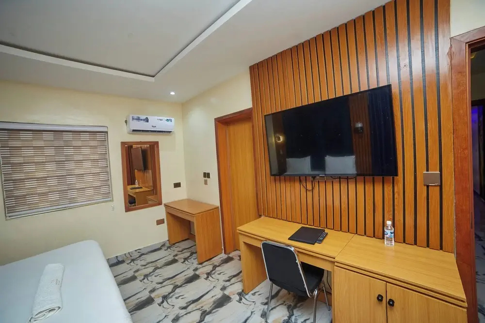 Hotel photo 12