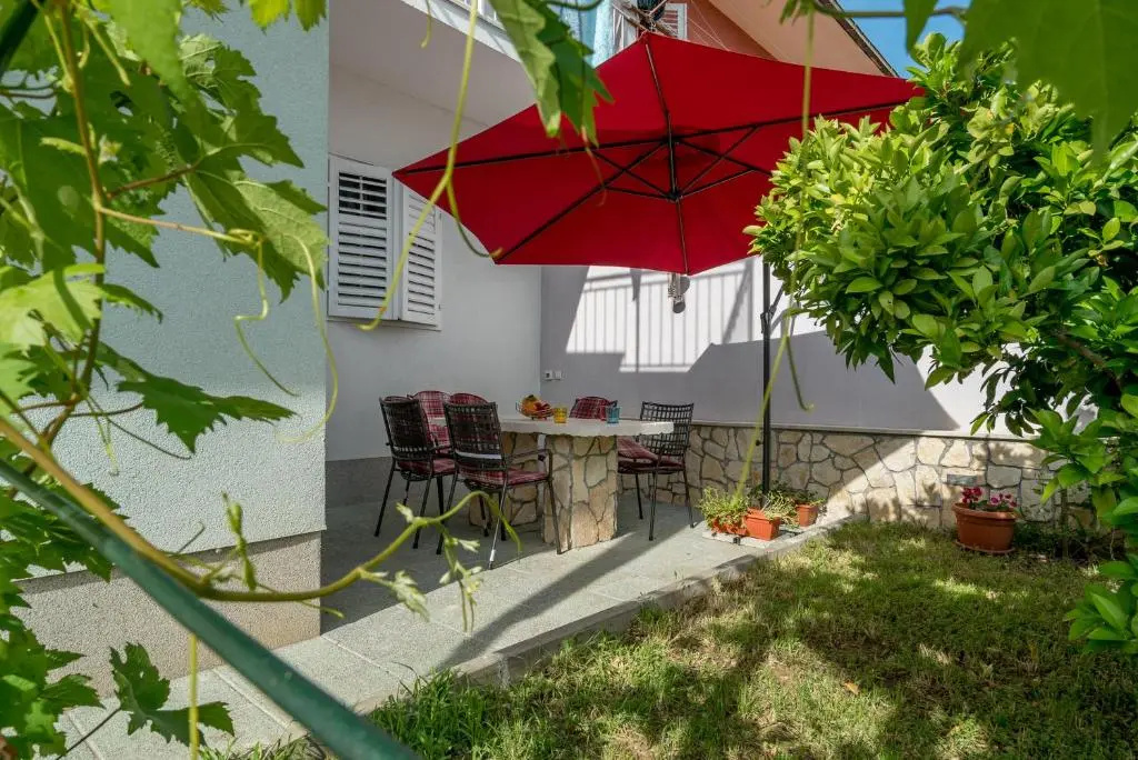 Adam apartments
