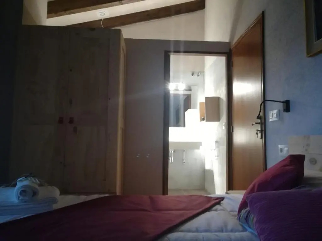 Standard Double room with pool view (full double bed)