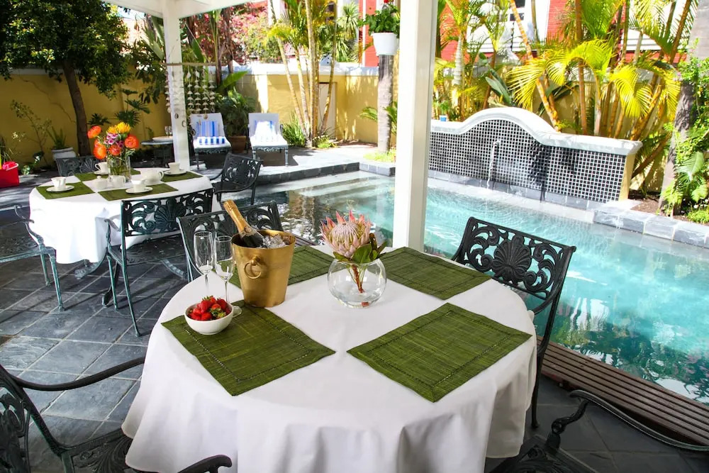 Hunneyball House - фото 23