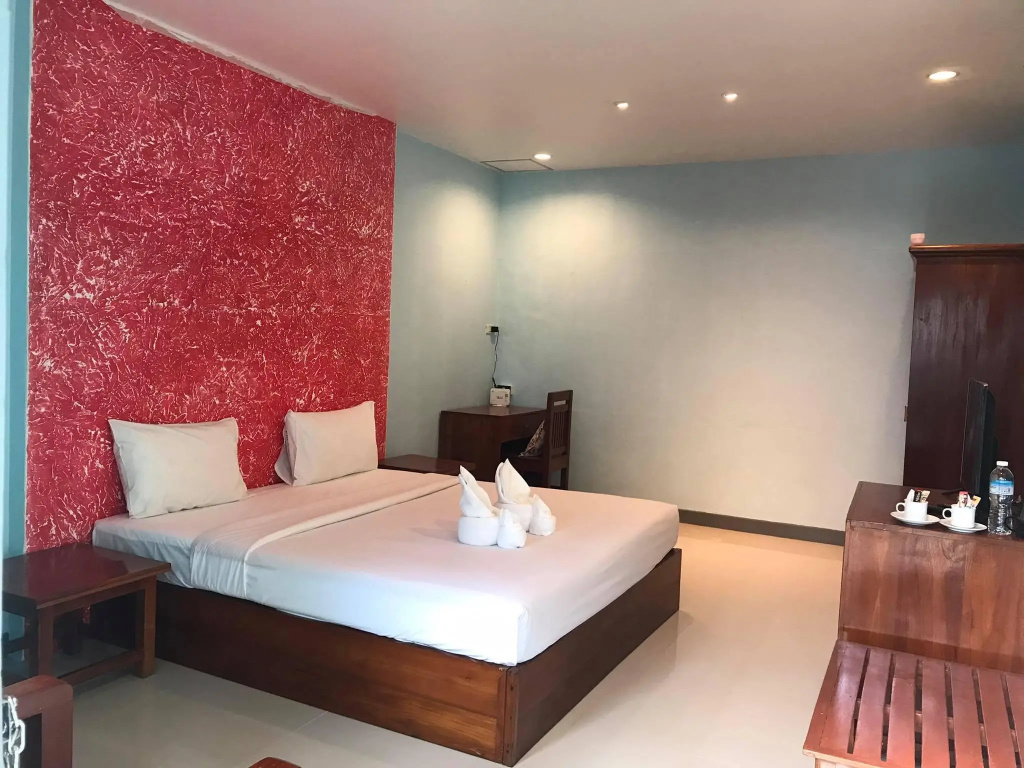 Superior Double room (full double bed)