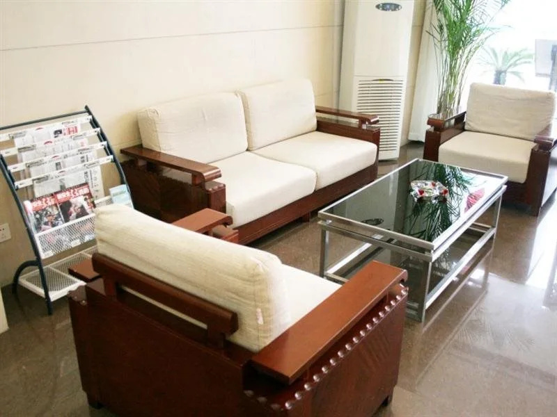 Lobby & Reception