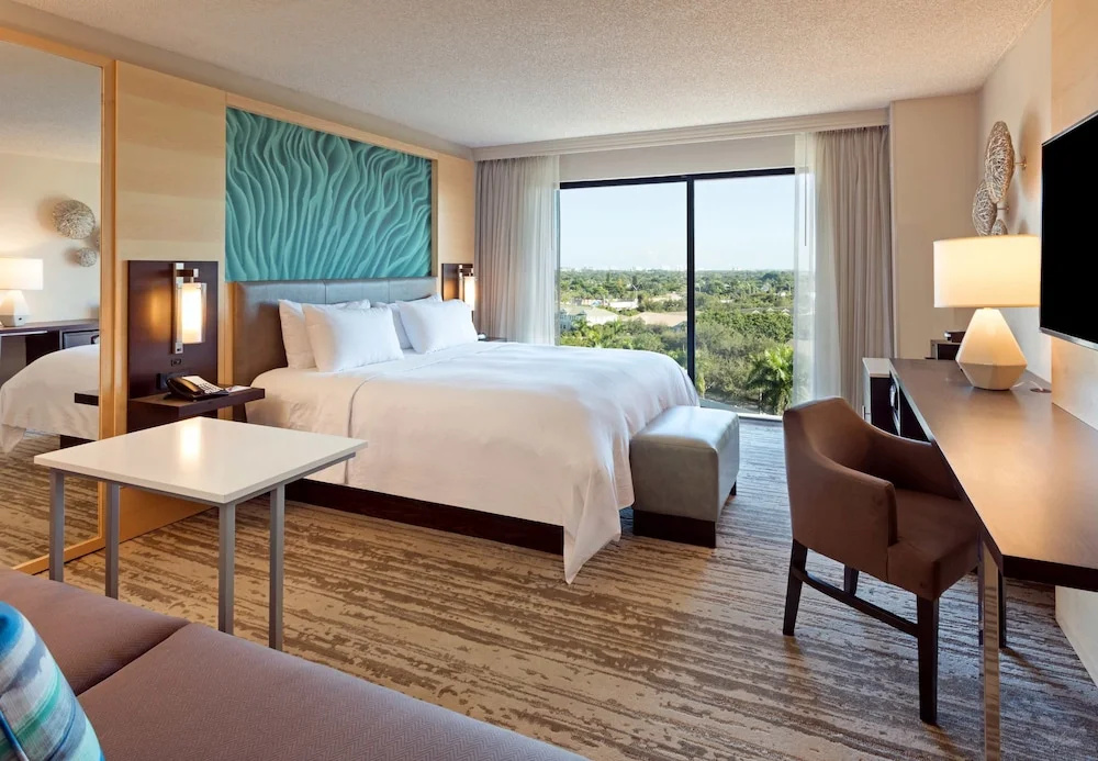 Standard Quadruple Club room
