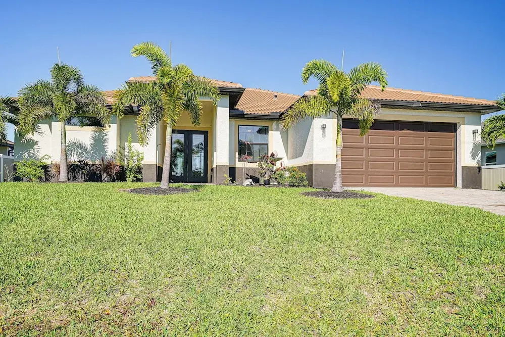8 Mi to Dtwn: Canalfront Home in Cape Coral!