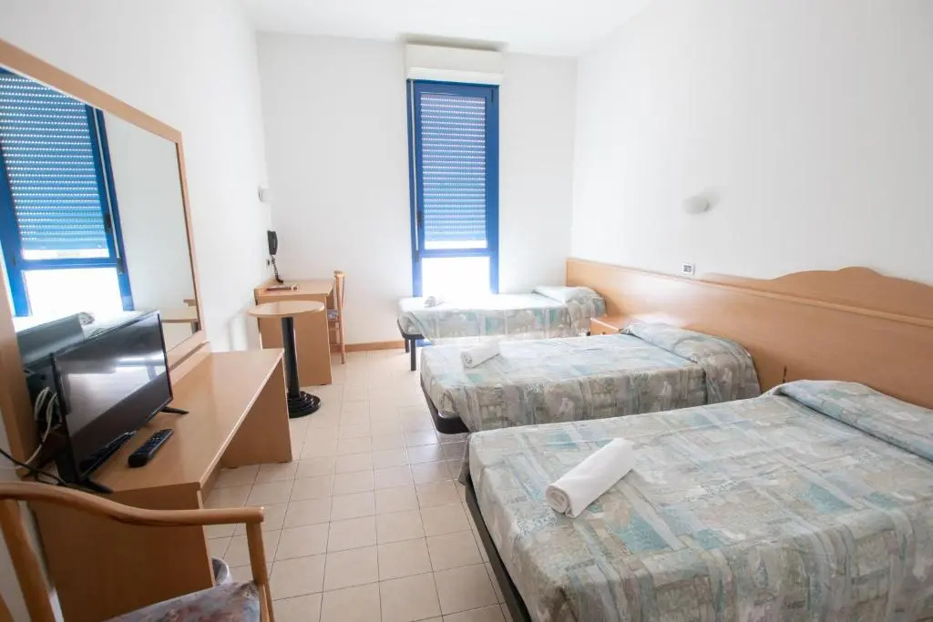 Economy Triple room