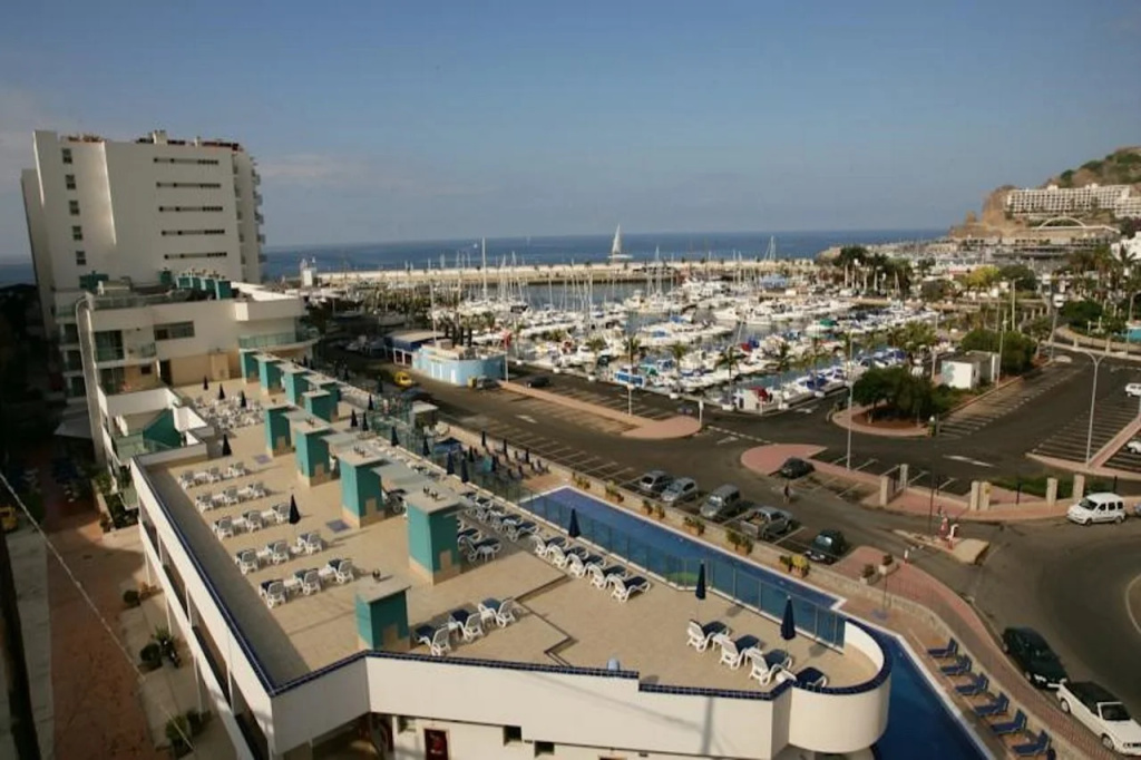 Beach & Waterfront