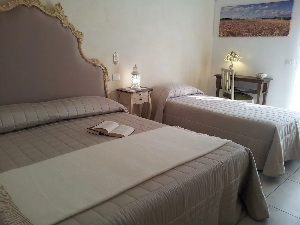 Standard Triple room with balcony