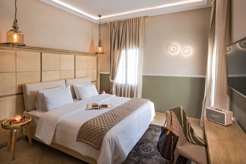 2 Bed Villa - Sleeps 4 - Pool - Private Chef