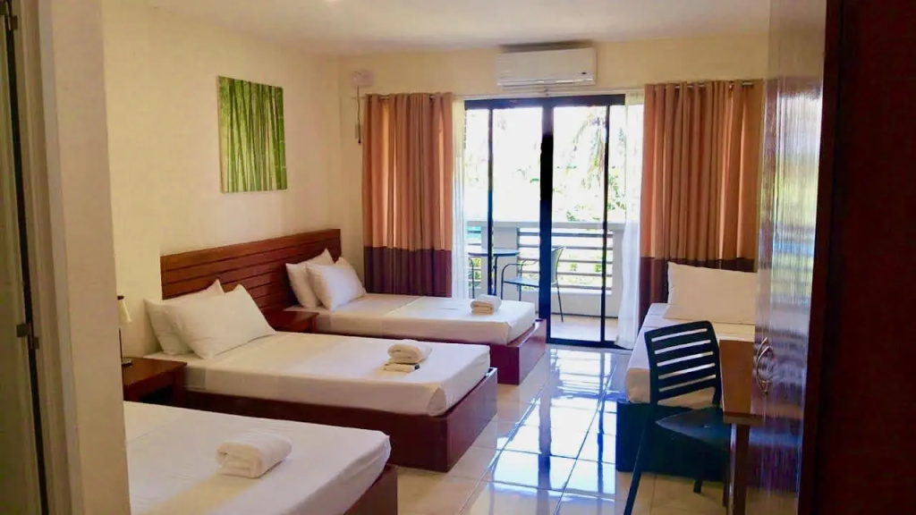 Deluxe Quadruple room