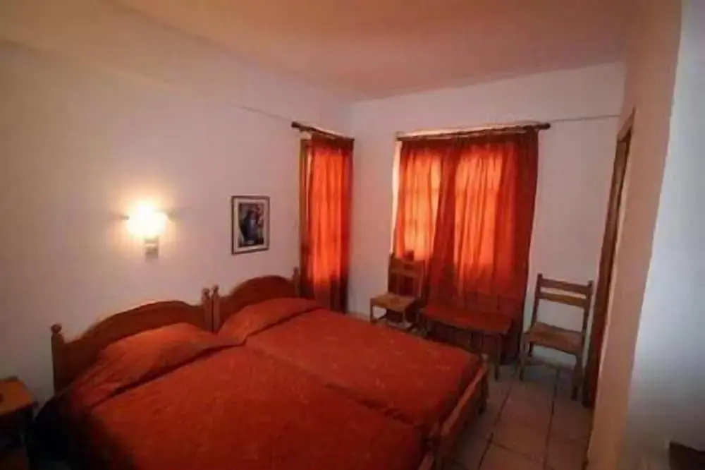 Standard Double room with balcony (full double bed)