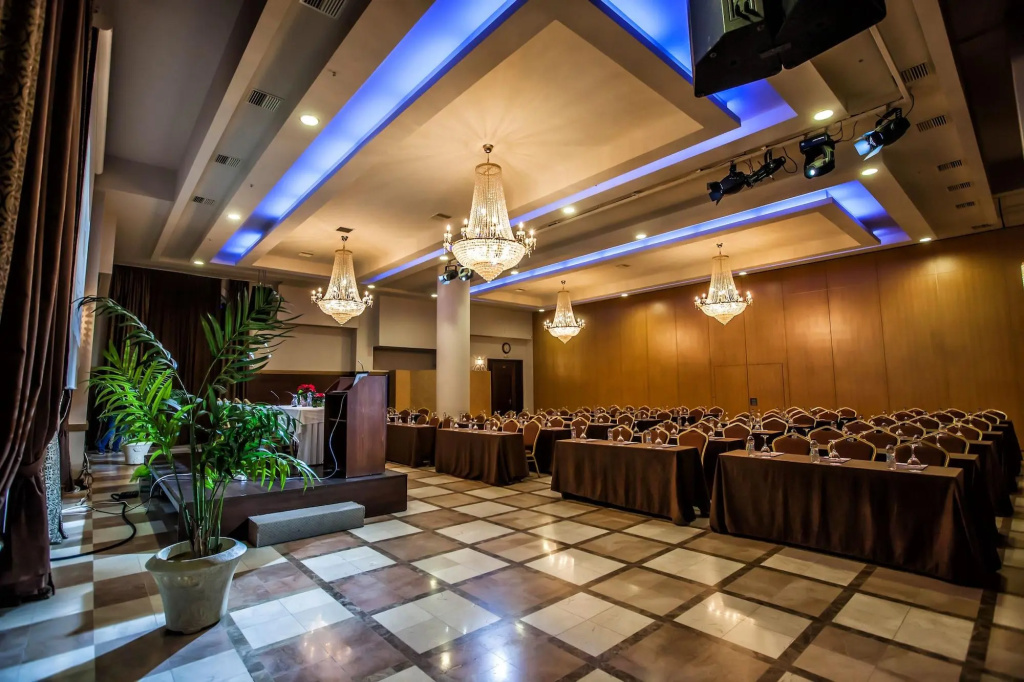Lobby & Reception