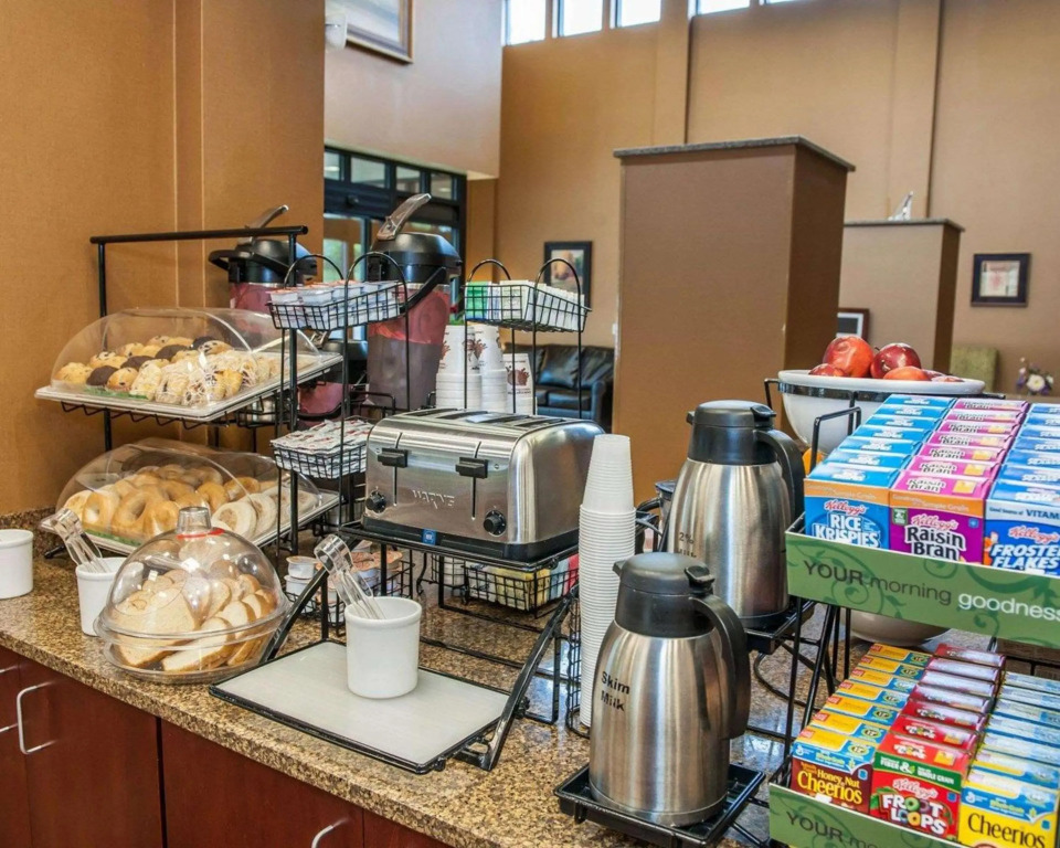 Comfort Inn Bloomington near University - фото 9