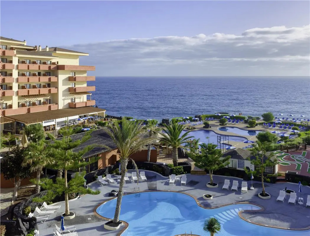 Beach & Waterfront
