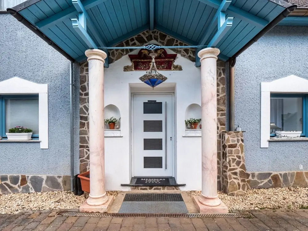 Luxurious Holiday Home With a Nice Private Garden